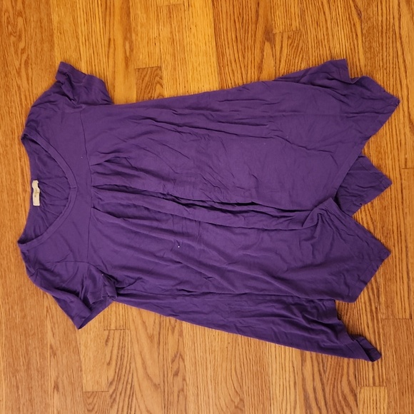 Short sleeve purple t shirt with handkerchief hem, size medium - Picture 1 of 4